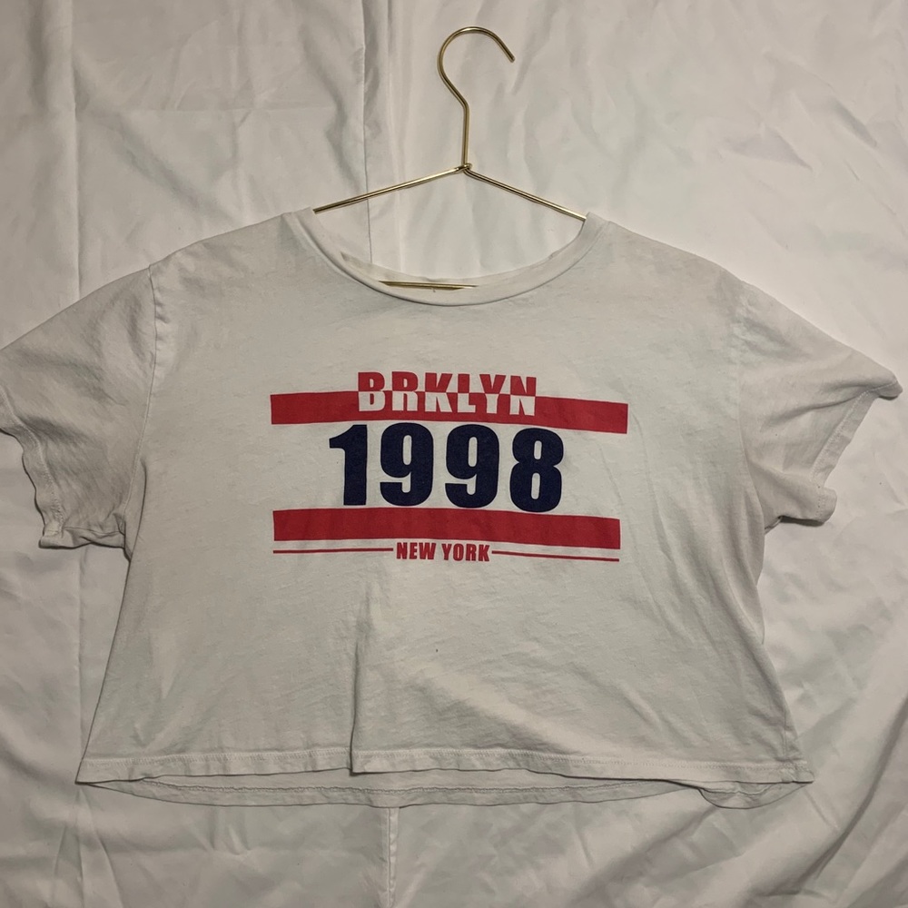 Cropped Letter Graphic Top